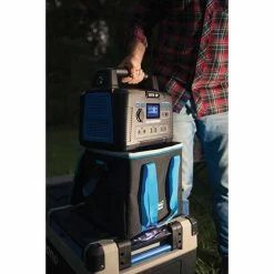 Companion Rover 100 Carry Bag -Hiking Gear and Packs shop BCF 651279 06 hi res